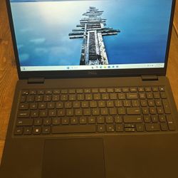 Dell Latitude 3520 Laptop 