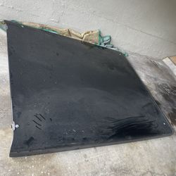 Lid for bed 2003 GMC Sierra