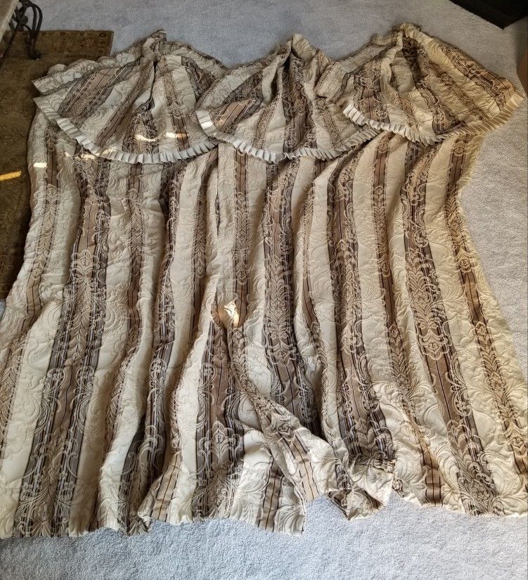 J Queen New York 100% Polyester Curtains Brown And Gold Curtains