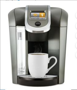 Keurig K525 Single Serve K-Cup Coffee Maker and storage