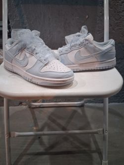 Nike Dunk Low White Grey $$25