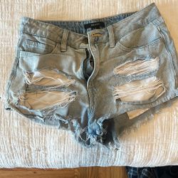 Women’s Frayed Jean Shorts