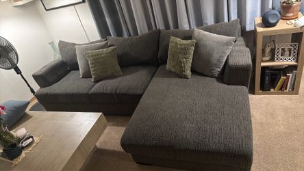 2pc Sectional Couch