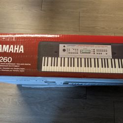 Yamaha YPT-260 Piano