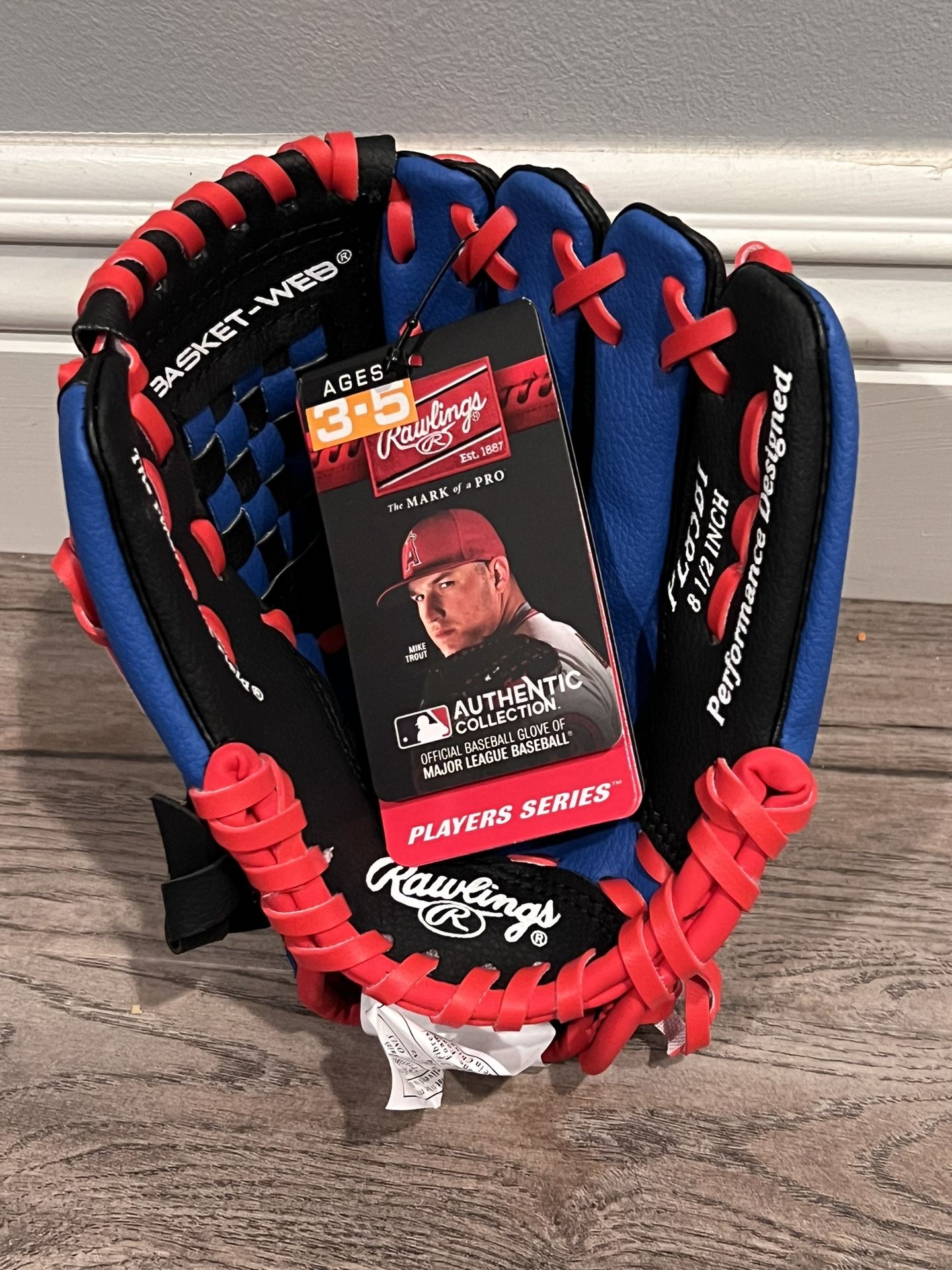 NEW WITH TAG - Rawlings Kids' Players Series 8.5" Youth T-Ball Baseball Glove, Right Hand Throw