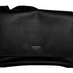 Micheal Kors Messenger Bag