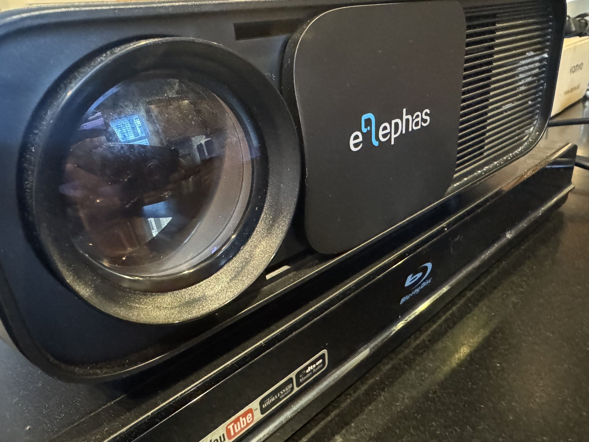 720P HD LED Movie Projector, with 3000:1 Contrast Support HDMI USB VGA Smartphon