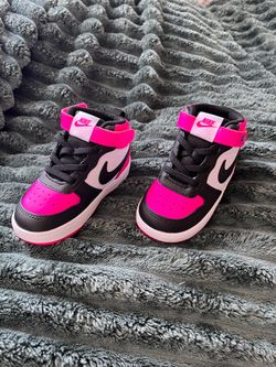 Nike Dunk High Pink/Black Trainers - Size 7C