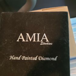 Amia Glass Diamond Paperweight 