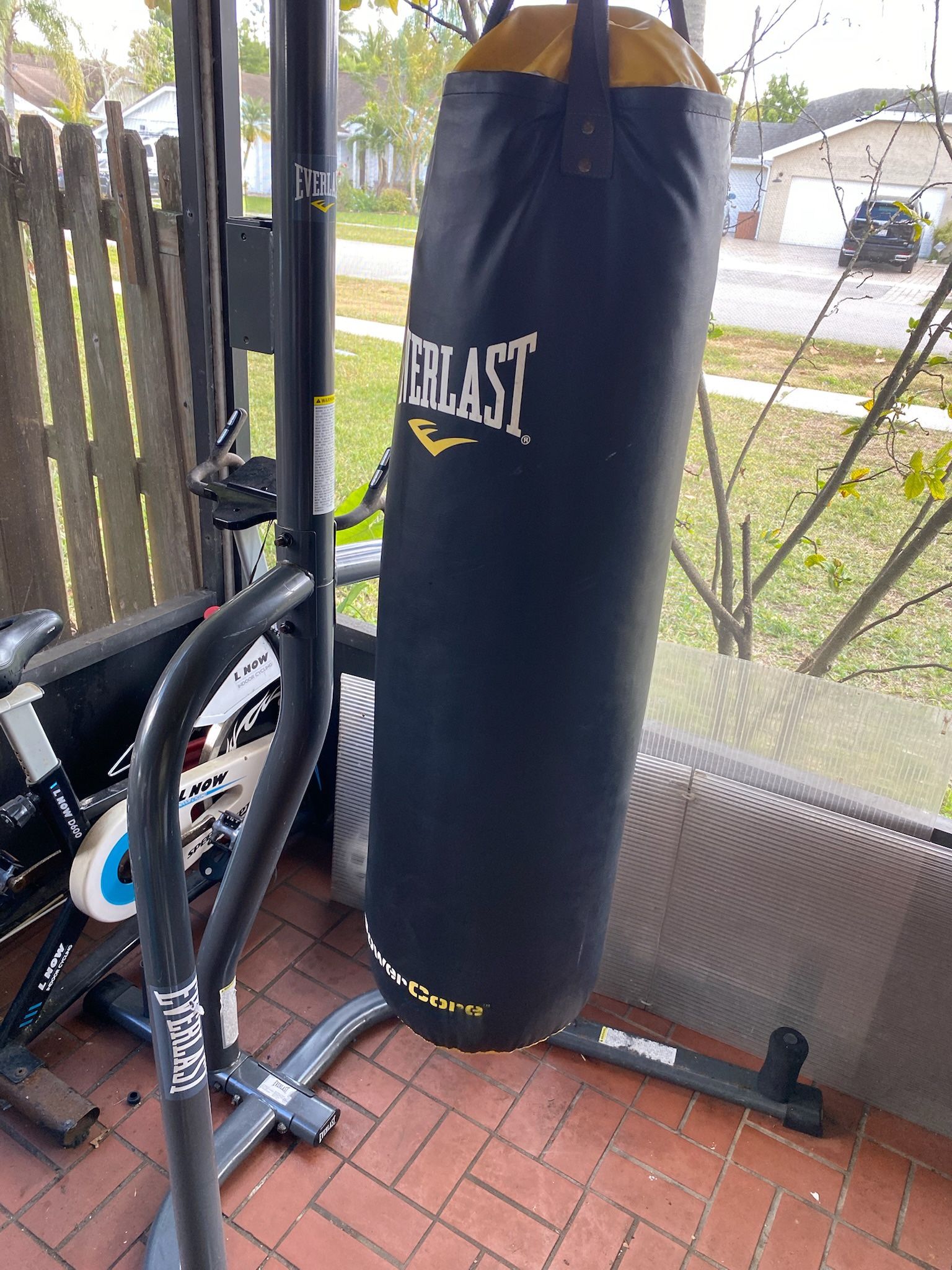 Everlast Punching Bag & Stand - Local Delivery Available for a Fee - See My Items π