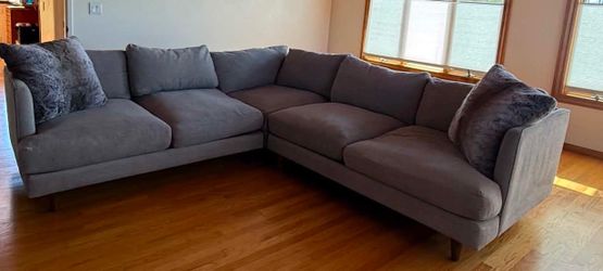 $900 obo. Must go asap! Excellent condition! Gray Fabric L-Shaped Sectional Sofa