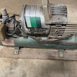 Small Air Compressor On Tank 3/4hp  Speedaire 
