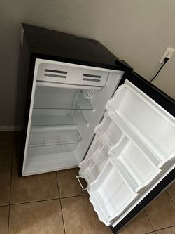 Fridge midea