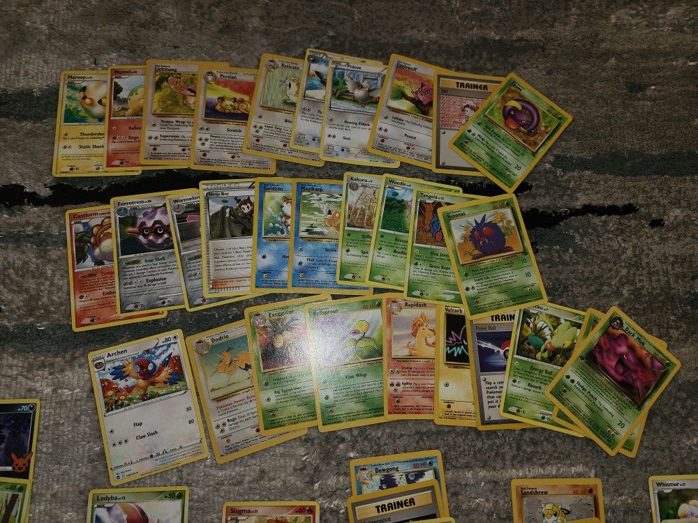 Lot Of 300 + Pokemon Cards. 