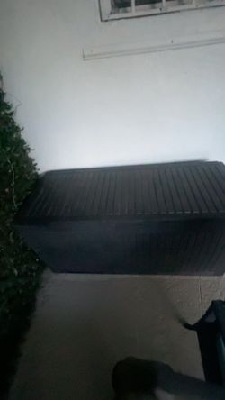 Outdoor storage- Cajon