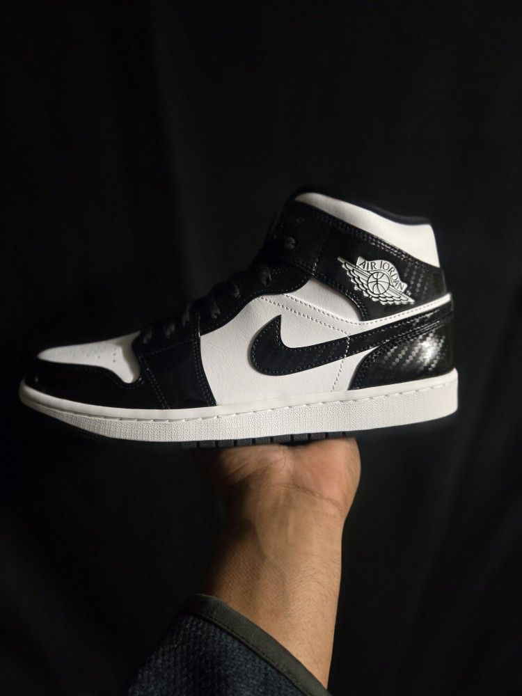 Jordan 1 Mid Carbon Fiber