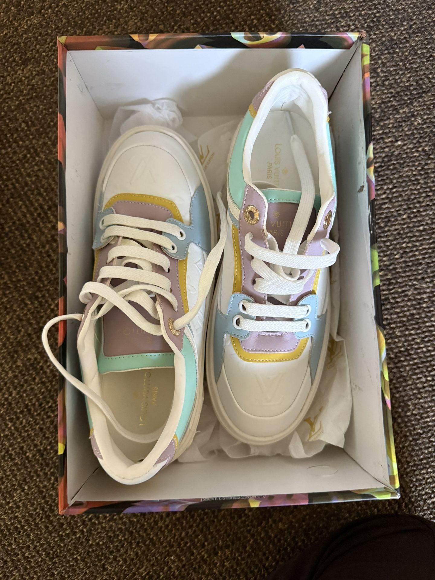 Nib Louis Vuitton sneaker tennis shoe running sport women’s