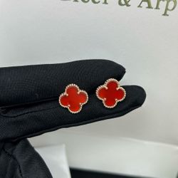 Red Clover Ear Studs