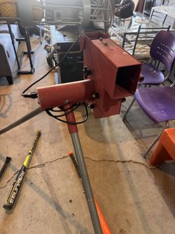 Pitching machine