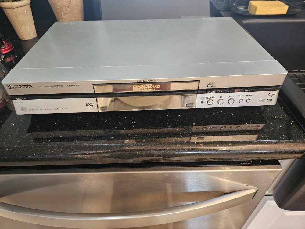 Panasonic DMR-E80H DVD Recorder With Manual, Remote And Cables