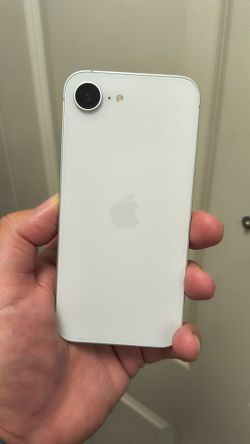 iPhone 16e - 128GB Unlocked