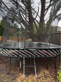 Springfree Large Trampoline S113 (11x11) – Premium, Safest Design – Excellent Mat
