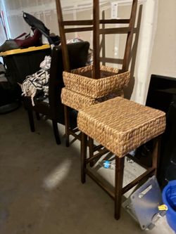 Bar stool chairs