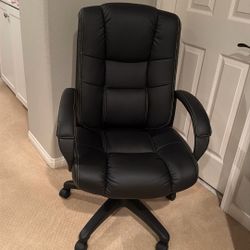 Chair (gaming or Office) 