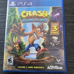 Crash Bandicoot N-SANE TRILOGY.  PS4