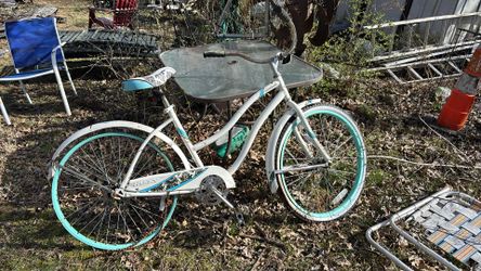 Huffy Needs Back Tire N Tlc $50