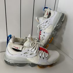 Gently Used Nike Air Vapormax DSVM AT8179-100 Summit White/ red Orbit Men's Running Shoes Size 8