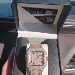 GRA CERTIFIED VVS1  MOISSANITE GOLD BUST DOWN