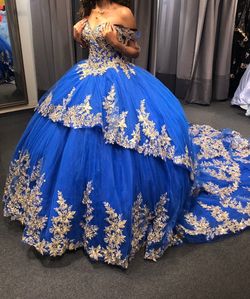 Quinterra/Sweet 16 Dress can Tiara