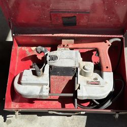 Milwaukee Deep Cut Bandsaw 