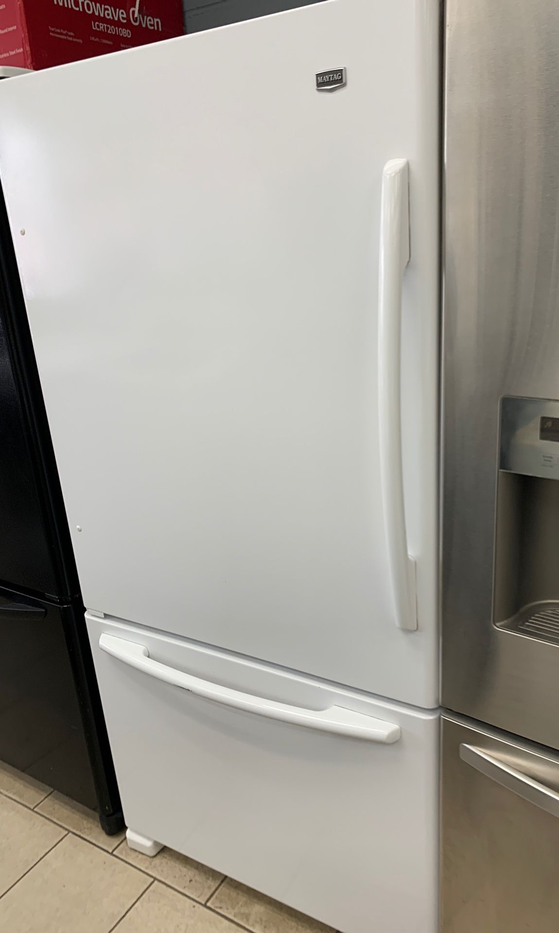 Maytag Bottom freezer refrigerator