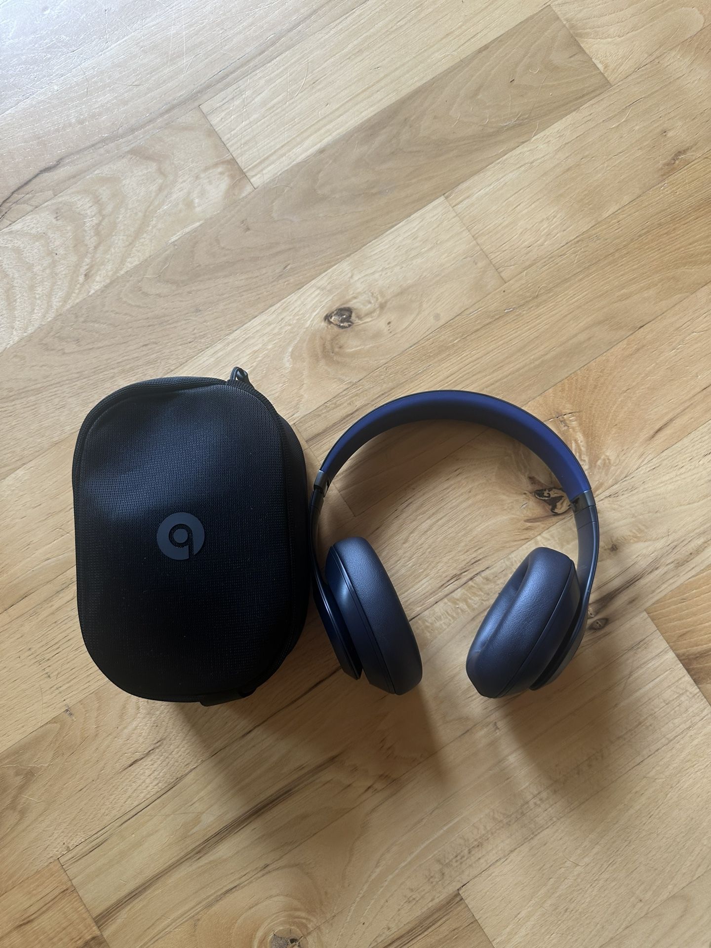 Beats Studio Pro Headphones - Navy Blue