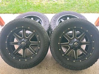 20x9 Fuel Maverick Wheels & A/t Tires