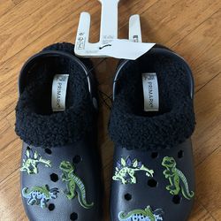 NWT Primark boys dinosaur clogs Size 2