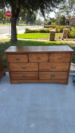Dresser