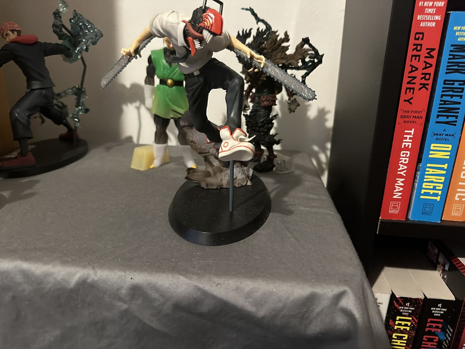 Chainsaw Man Anime Figure 