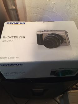 Olympus Pen E-PL1 camera kit NEW