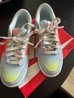 Nike Dunk Low BG Glacier Blue/Total Orange Size 4.5Y Youth – Used