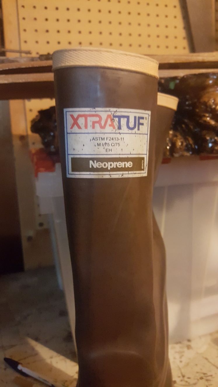 Xtratuf rubber work boots size 10