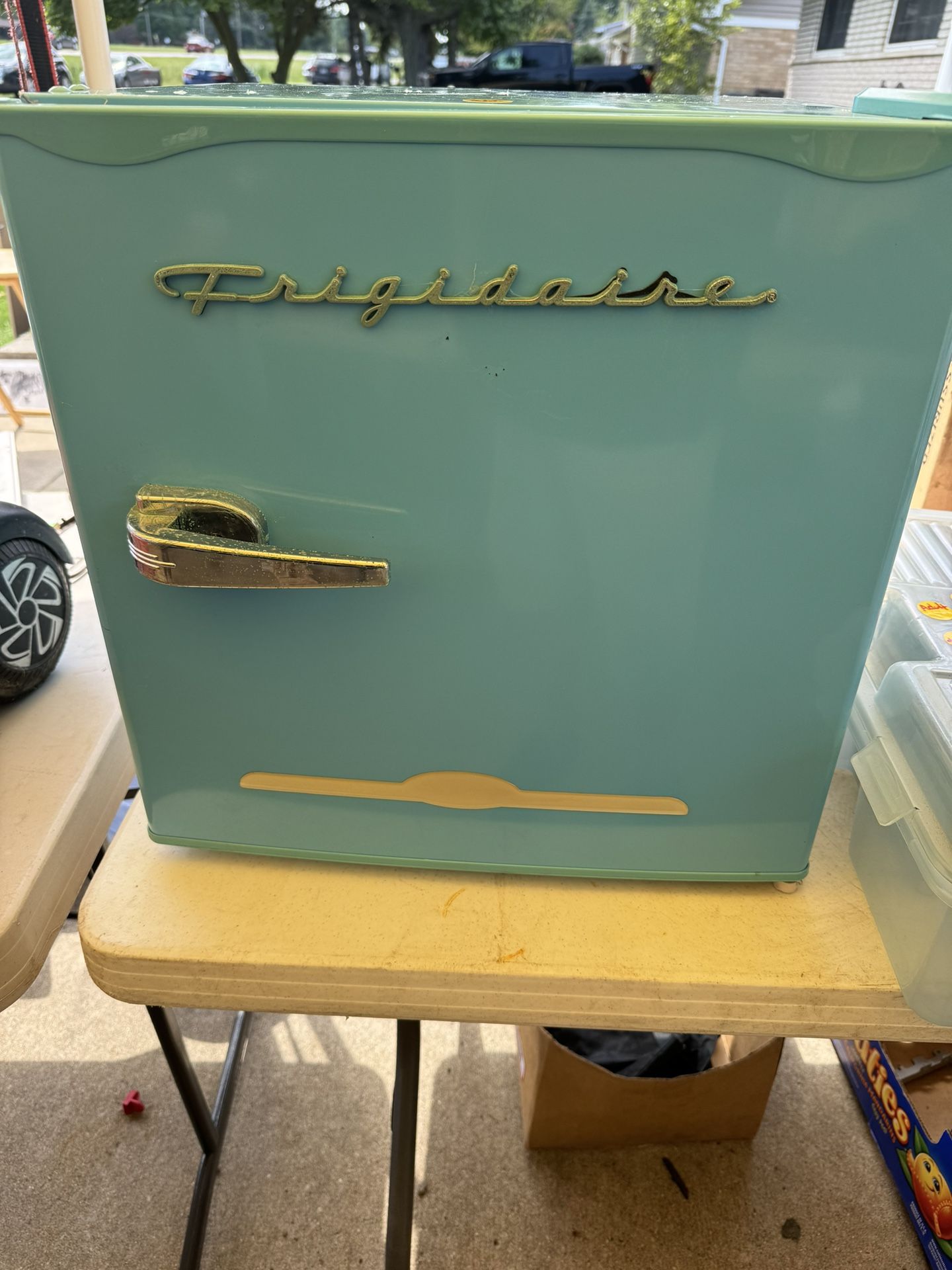 Mini Fridge Retro $75