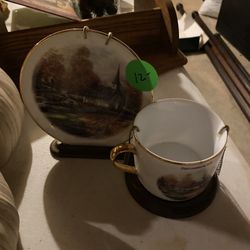 China Cabinet Fine China