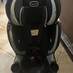 Evenflo Revolve 360 Slim Car seat 