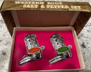 Vintage Western Boot Metal Salt and Pepper Set