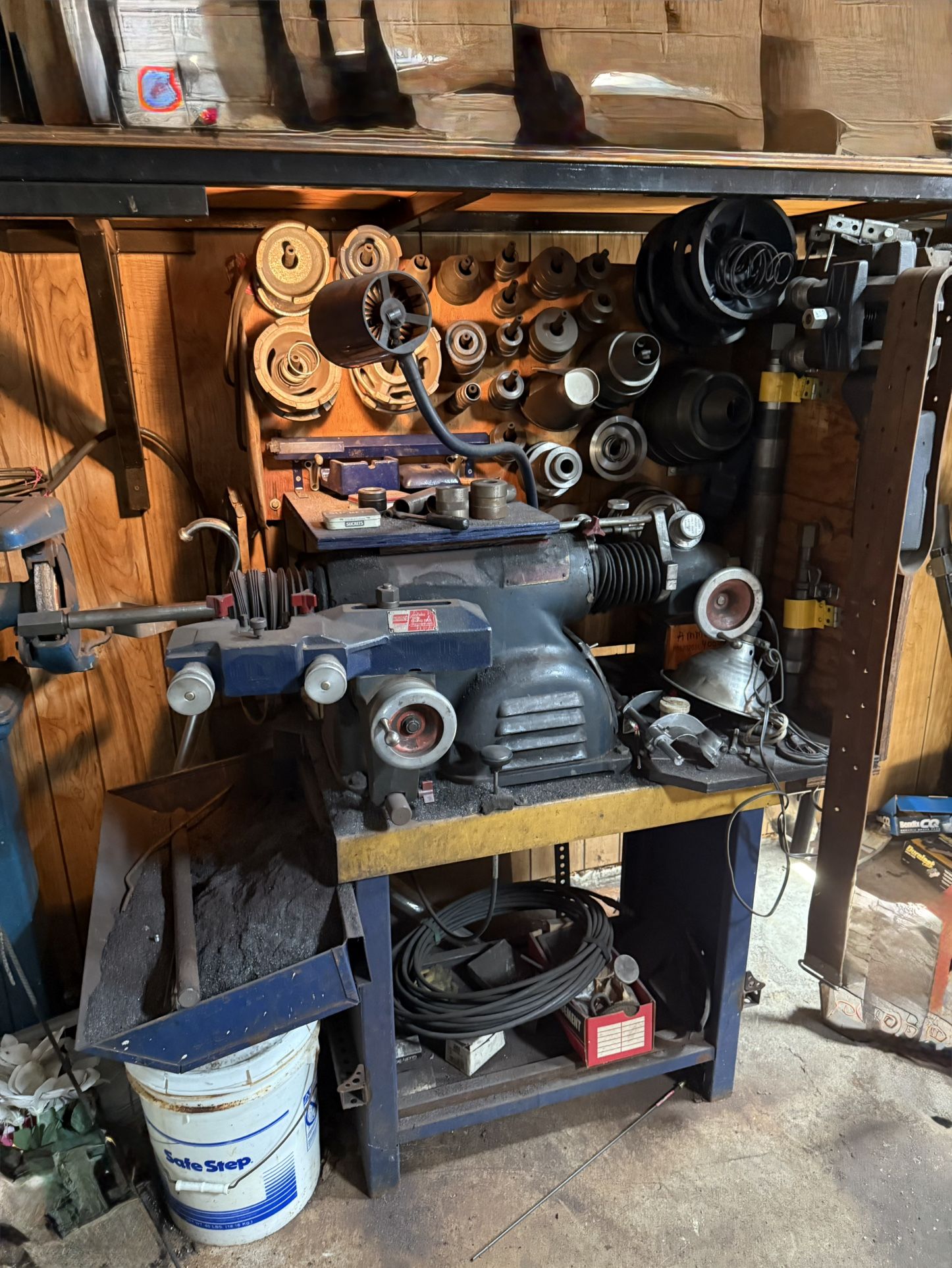 MECHANIC SHOP GOING OUT OF BUSINESS SALE, MANY POWER TOOLS, HAND TOOLS, BOOKS AND SUPPLIES . PLEASE MESSAGE FOR PRICES IF INTERESTED.