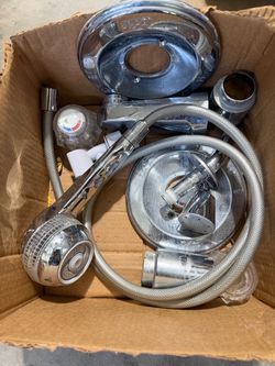 Shower handle with hose and bathtub accessories