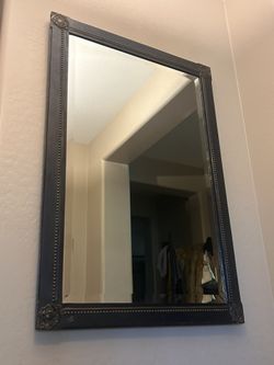 Beautiful Metal Artists Mark Accent Mirror 31 Inches Wide By 46 Inches Tall